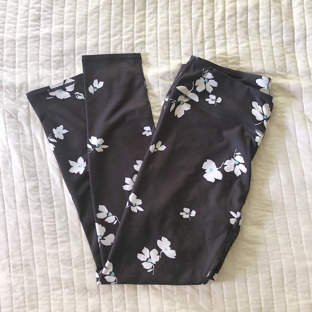 Fabletics Black Floral Leggings Size Large